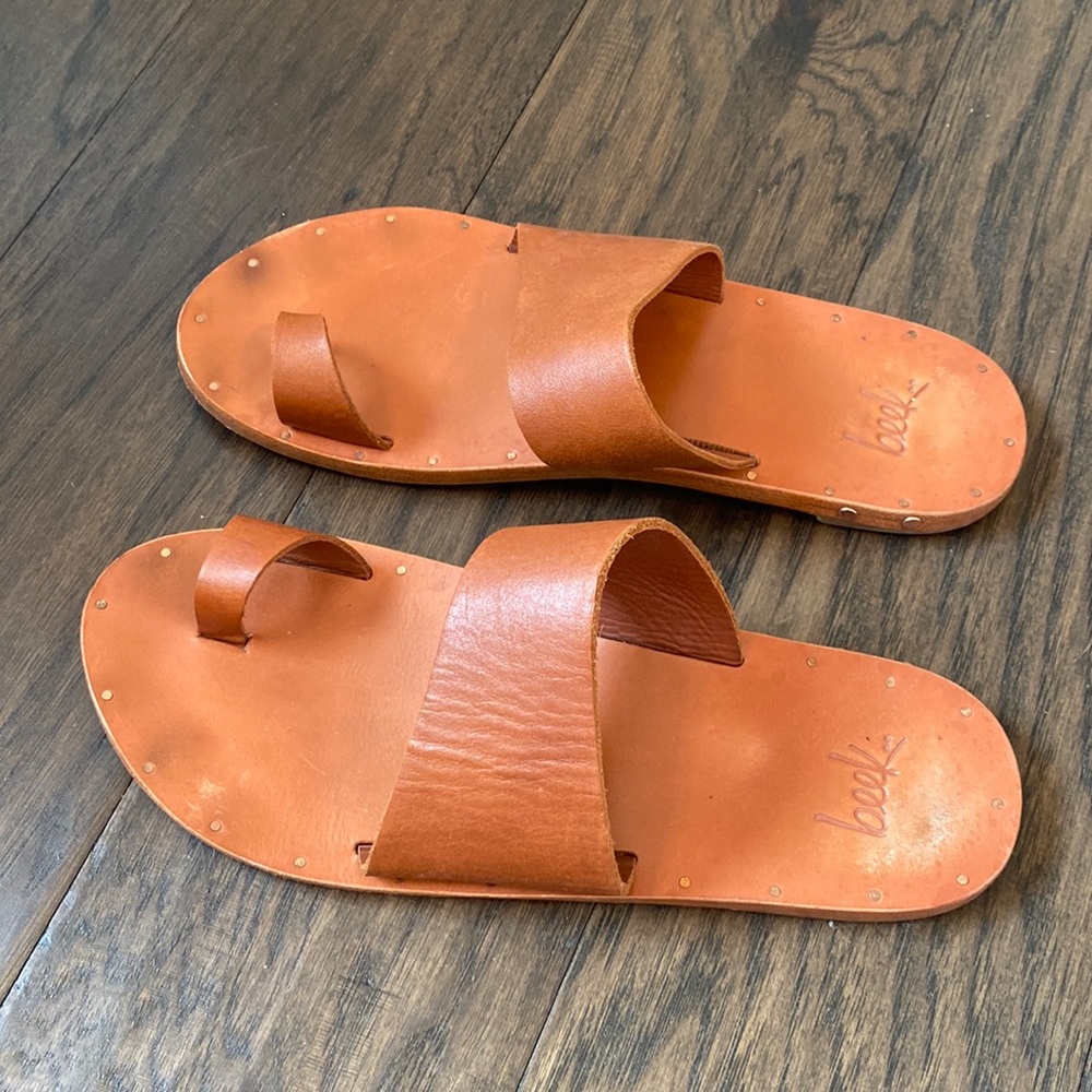 Beek Finch Sandal Size 8